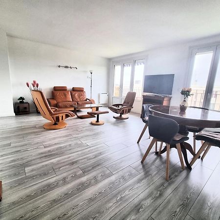 6 Appartements Et 4 Adresses A Mi-Chemin Entre Le Vieux Port Et L Ile De Re ลาโรแชล ภายนอก รูปภาพ