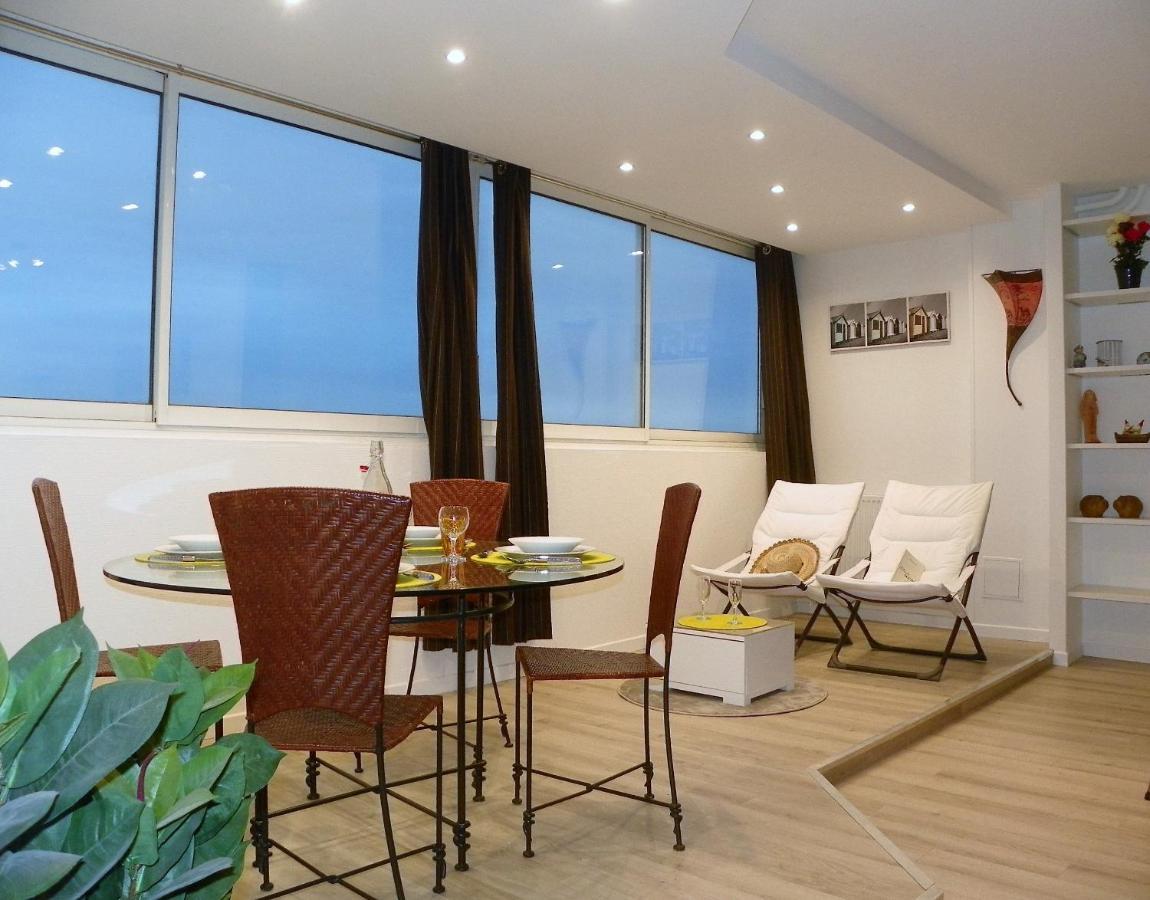 6 Appartements Et 4 Adresses A Mi-Chemin Entre Le Vieux Port Et L Ile De Re ลาโรแชล ภายนอก รูปภาพ