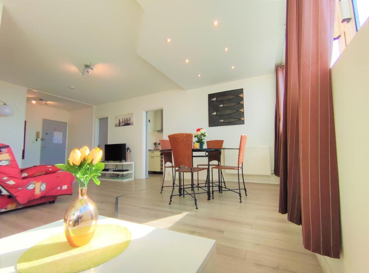 6 Appartements Et 4 Adresses A Mi-Chemin Entre Le Vieux Port Et L Ile De Re ลาโรแชล ภายนอก รูปภาพ