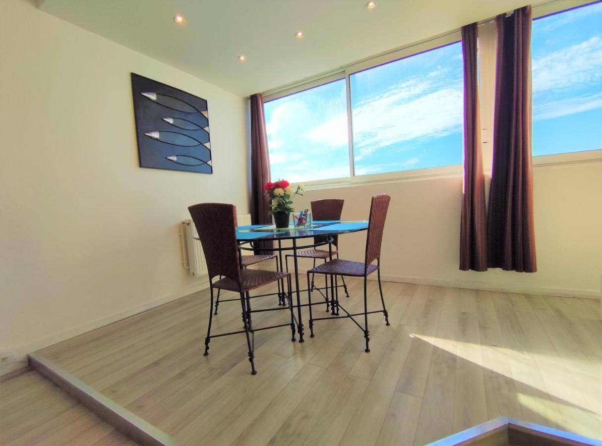 6 Appartements Et 4 Adresses A Mi-Chemin Entre Le Vieux Port Et L Ile De Re ลาโรแชล ภายนอก รูปภาพ