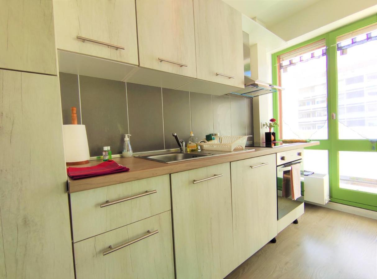 6 Appartements Et 4 Adresses A Mi-Chemin Entre Le Vieux Port Et L Ile De Re ลาโรแชล ภายนอก รูปภาพ