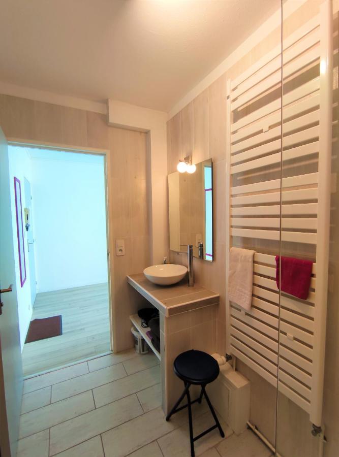 6 Appartements Et 4 Adresses A Mi-Chemin Entre Le Vieux Port Et L Ile De Re ลาโรแชล ภายนอก รูปภาพ