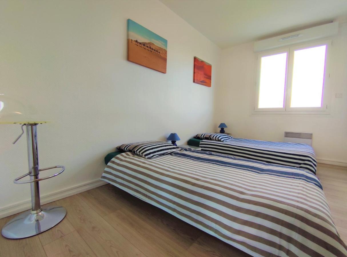 6 Appartements Et 4 Adresses A Mi-Chemin Entre Le Vieux Port Et L Ile De Re ลาโรแชล ภายนอก รูปภาพ
