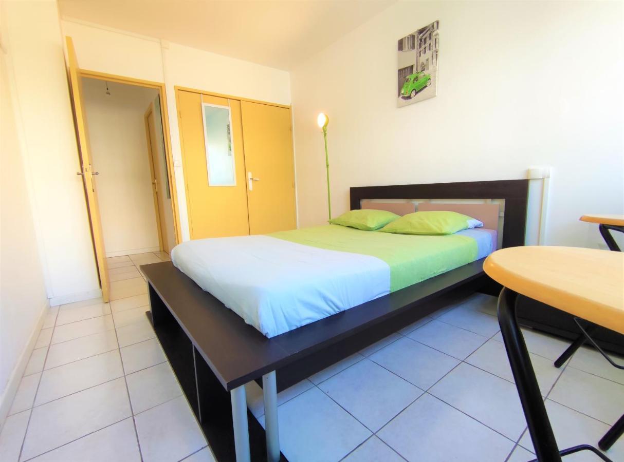 6 Appartements Et 4 Adresses A Mi-Chemin Entre Le Vieux Port Et L Ile De Re ลาโรแชล ภายนอก รูปภาพ
