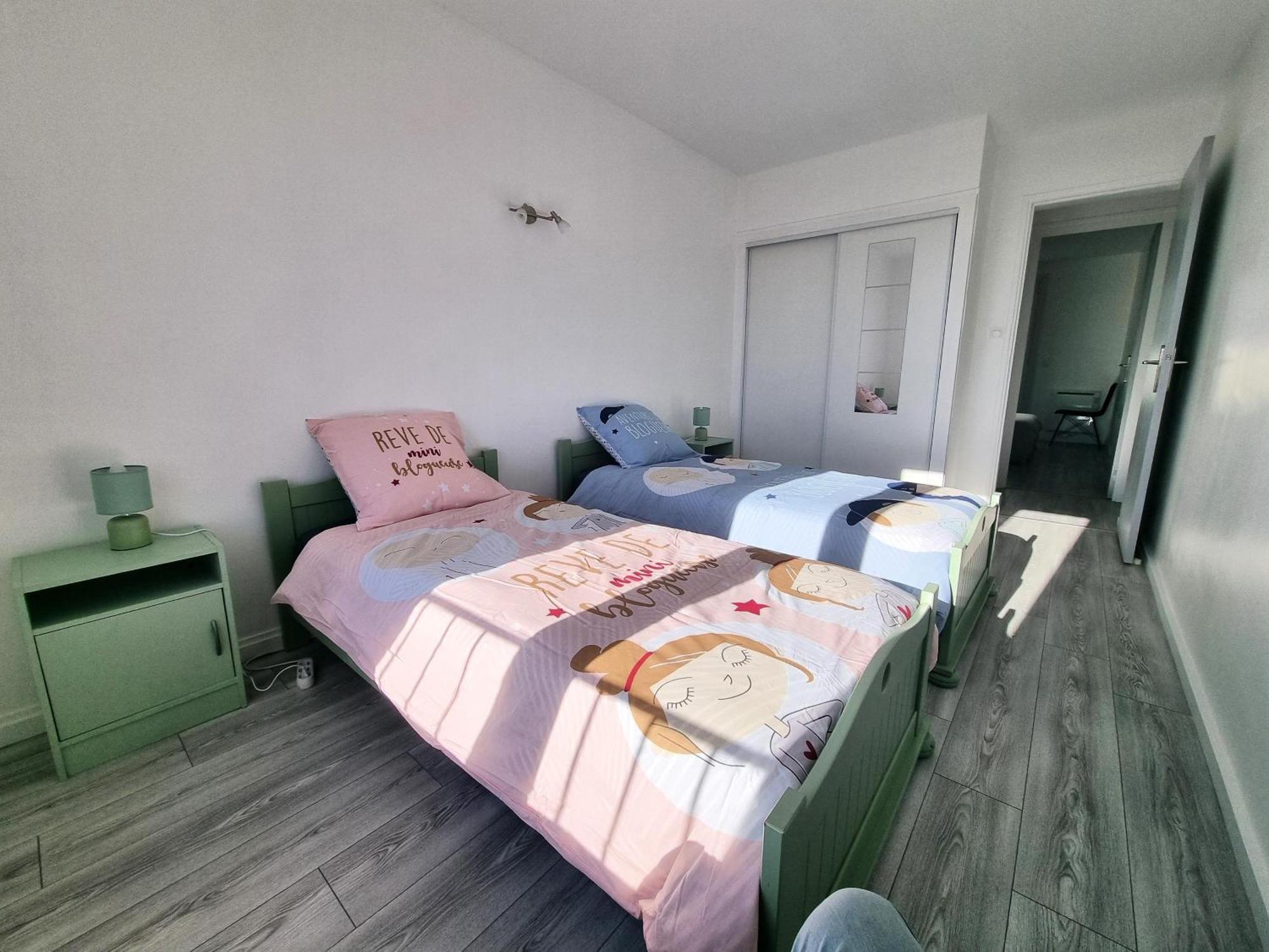 6 Appartements Et 4 Adresses A Mi-Chemin Entre Le Vieux Port Et L Ile De Re ลาโรแชล ภายนอก รูปภาพ