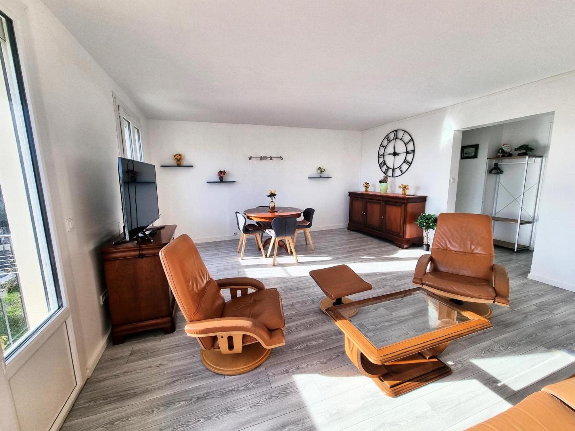 6 Appartements Et 4 Adresses A Mi-Chemin Entre Le Vieux Port Et L Ile De Re ลาโรแชล ภายนอก รูปภาพ