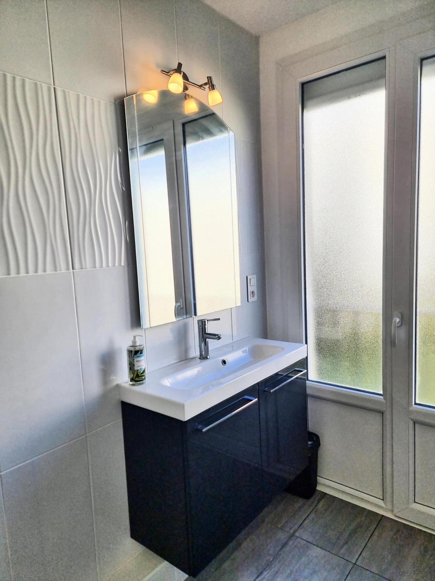 6 Appartements Et 4 Adresses A Mi-Chemin Entre Le Vieux Port Et L Ile De Re ลาโรแชล ภายนอก รูปภาพ