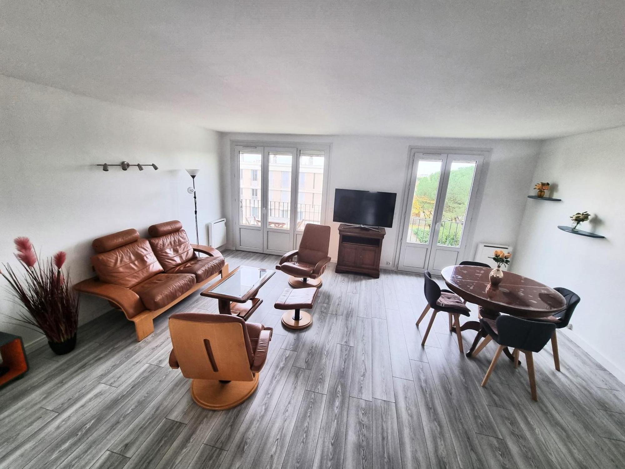 6 Appartements Et 4 Adresses A Mi-Chemin Entre Le Vieux Port Et L Ile De Re ลาโรแชล ภายนอก รูปภาพ